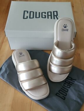 Cougar 'Julip' Padded Slide Sandals